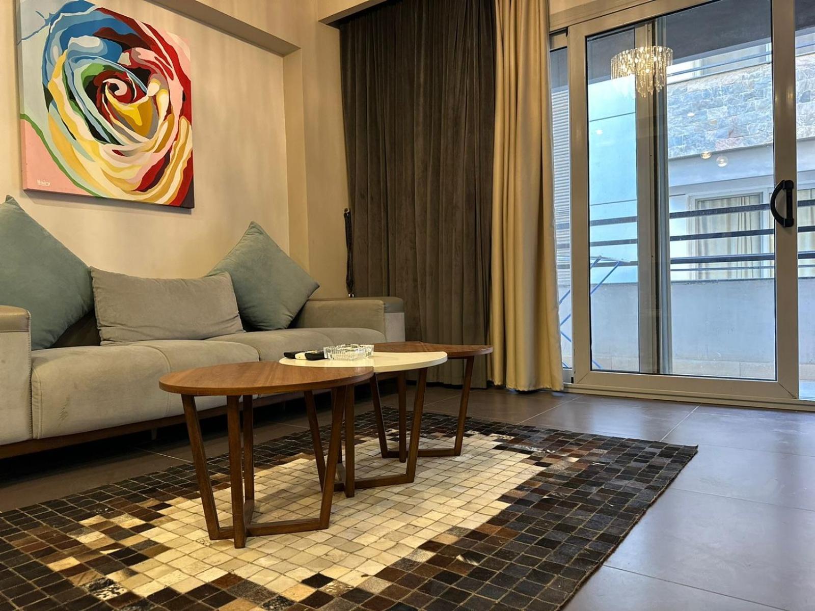 Modern Apartment *